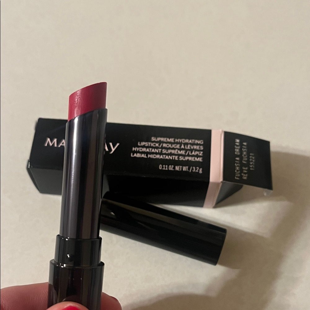 Mary Kay Supreme Hydrating Lipstick - Fushsia Dream